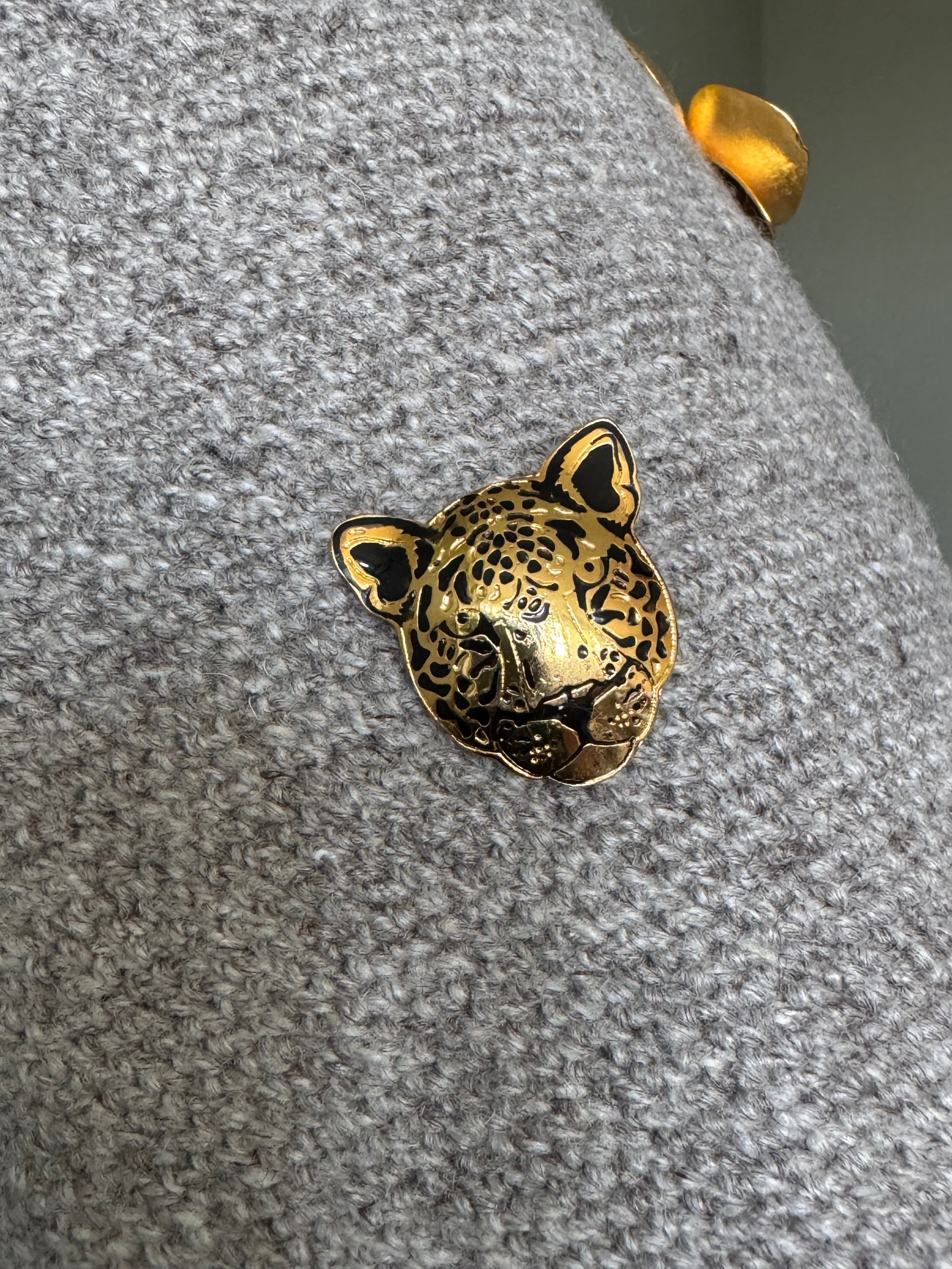 GOLDEN JAGUAR BROOCH